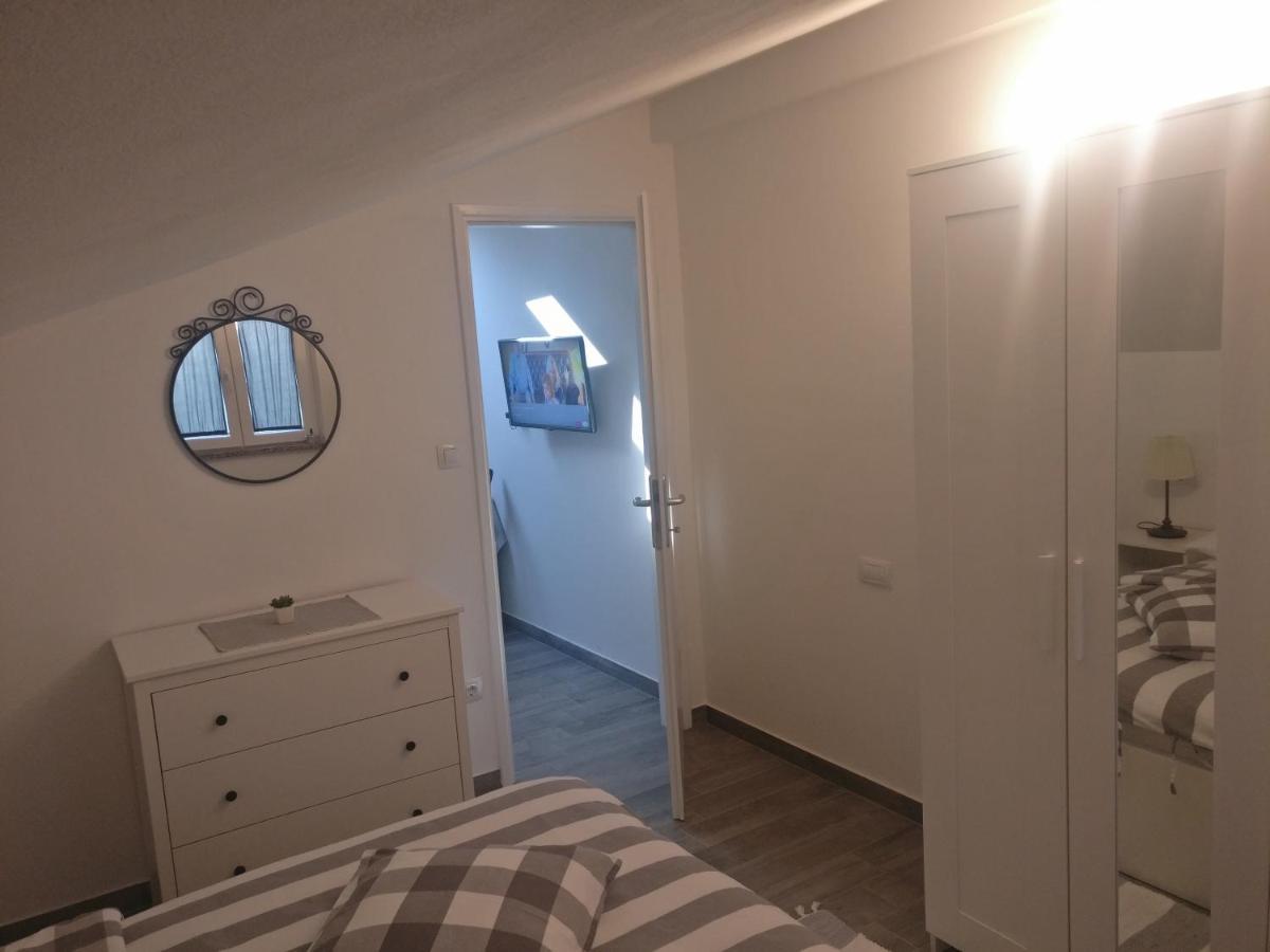 Apartmani Popovic Пореч Экстерьер фото
