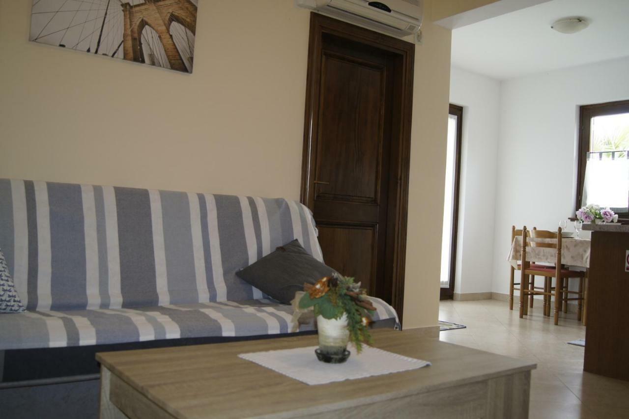 Apartmani Popovic Пореч Экстерьер фото